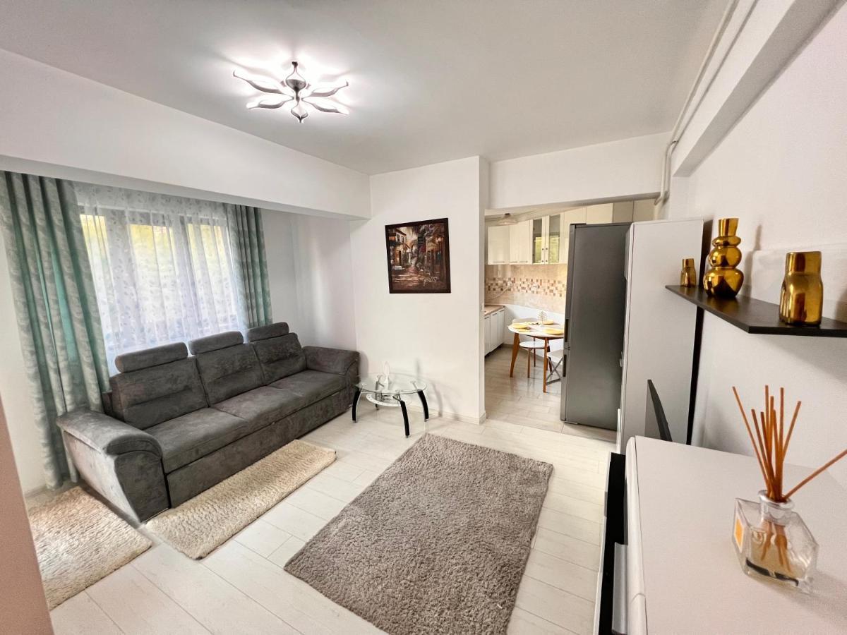 2 Rooms Apartment Airy & Bright Relax Jászvásár Kültér fotó